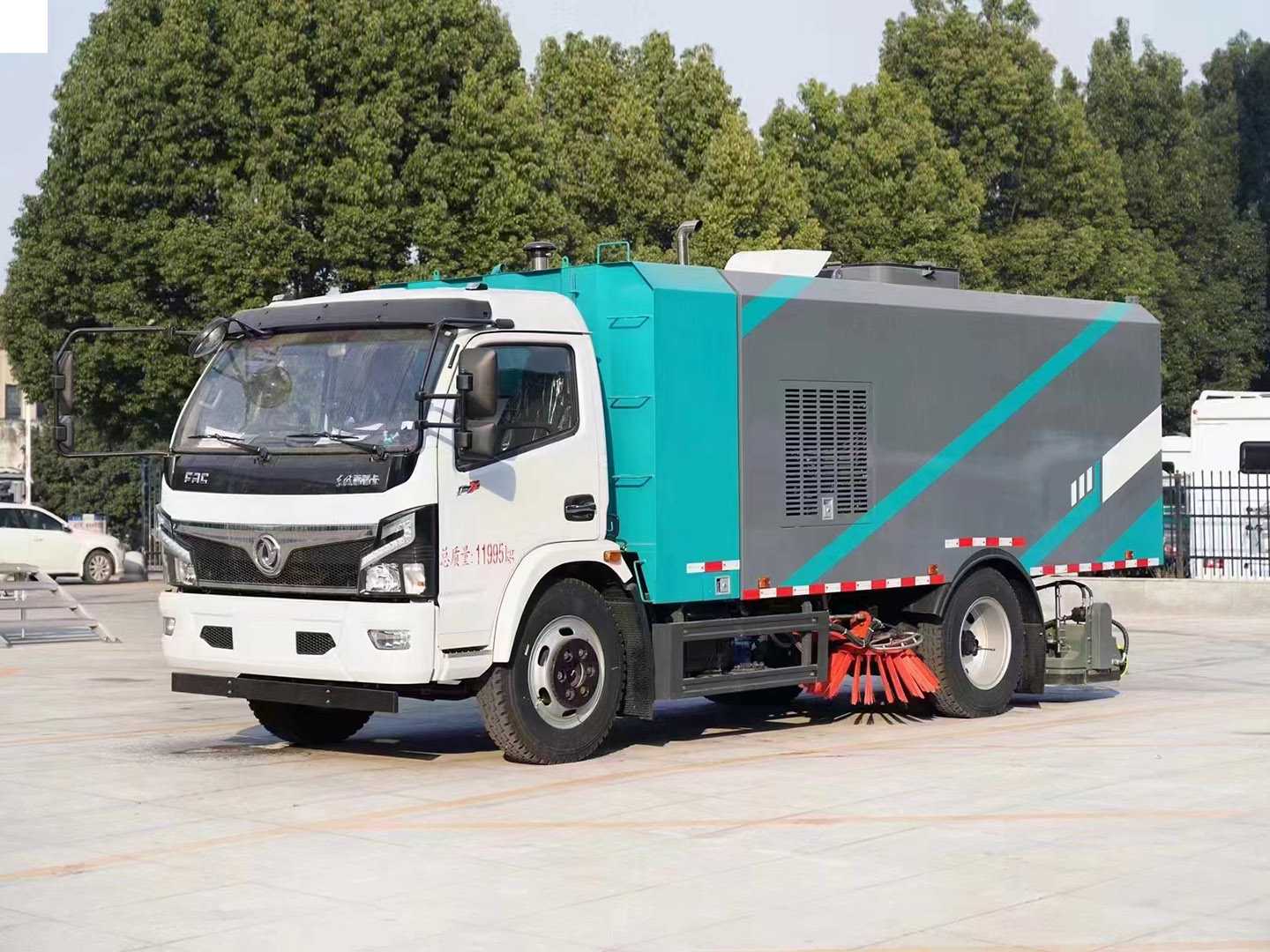 Garbage Compactor Truck